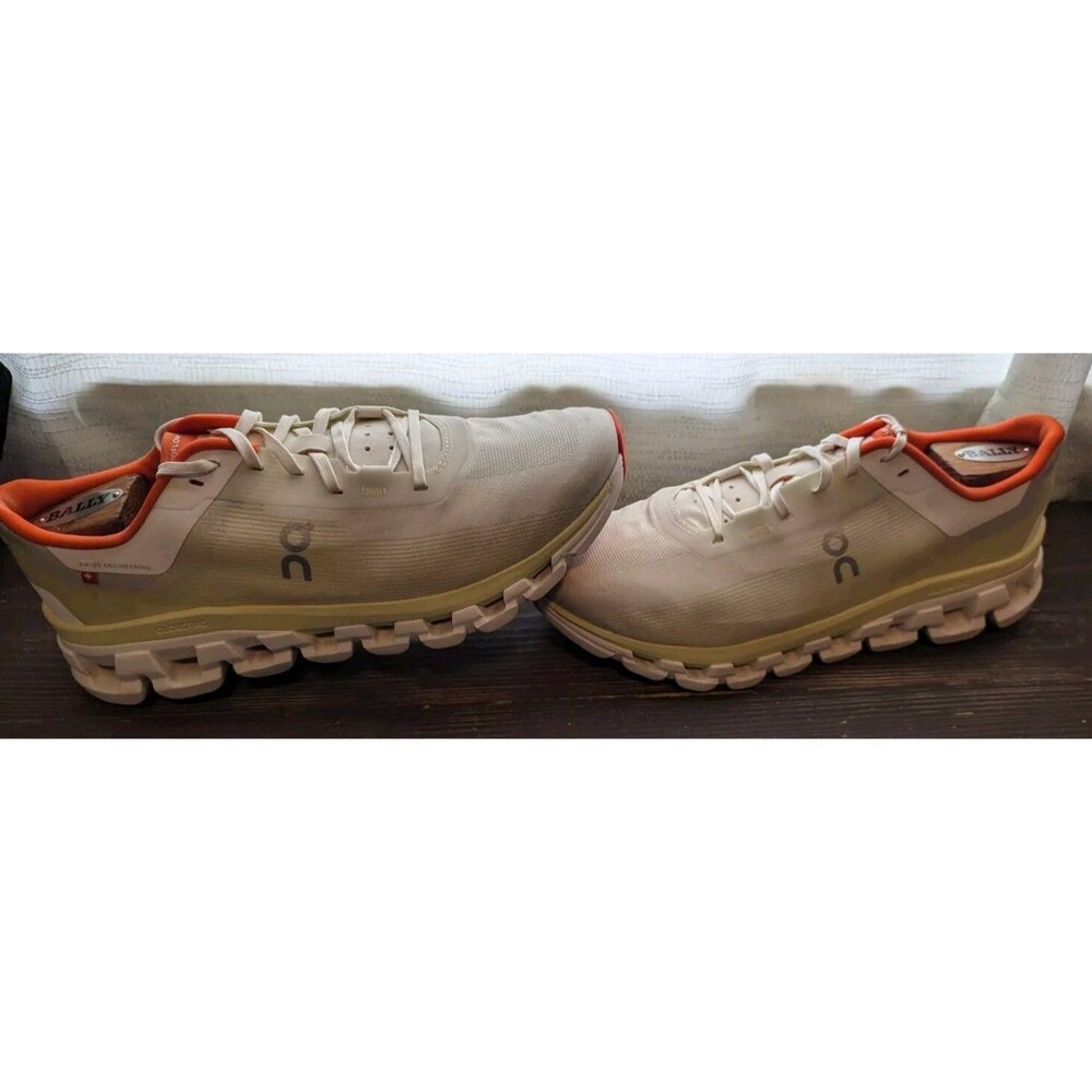 On Cloudflow Running Shoes Women's Size 10.5 Sneakers Athletic Training Walking